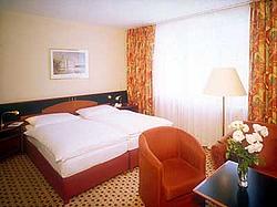 Holiday Inn Vienna City /  